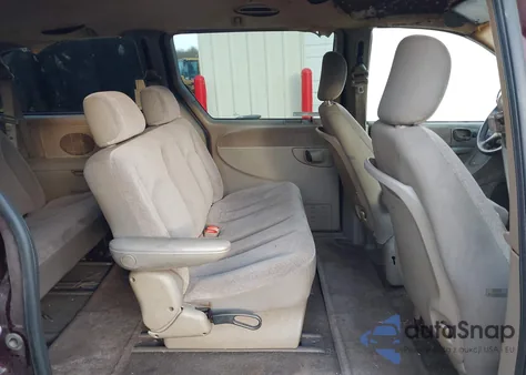 2001 Dodge Grand Caravan Sport from USA, damaged, VIN 2B8GP44301R204886